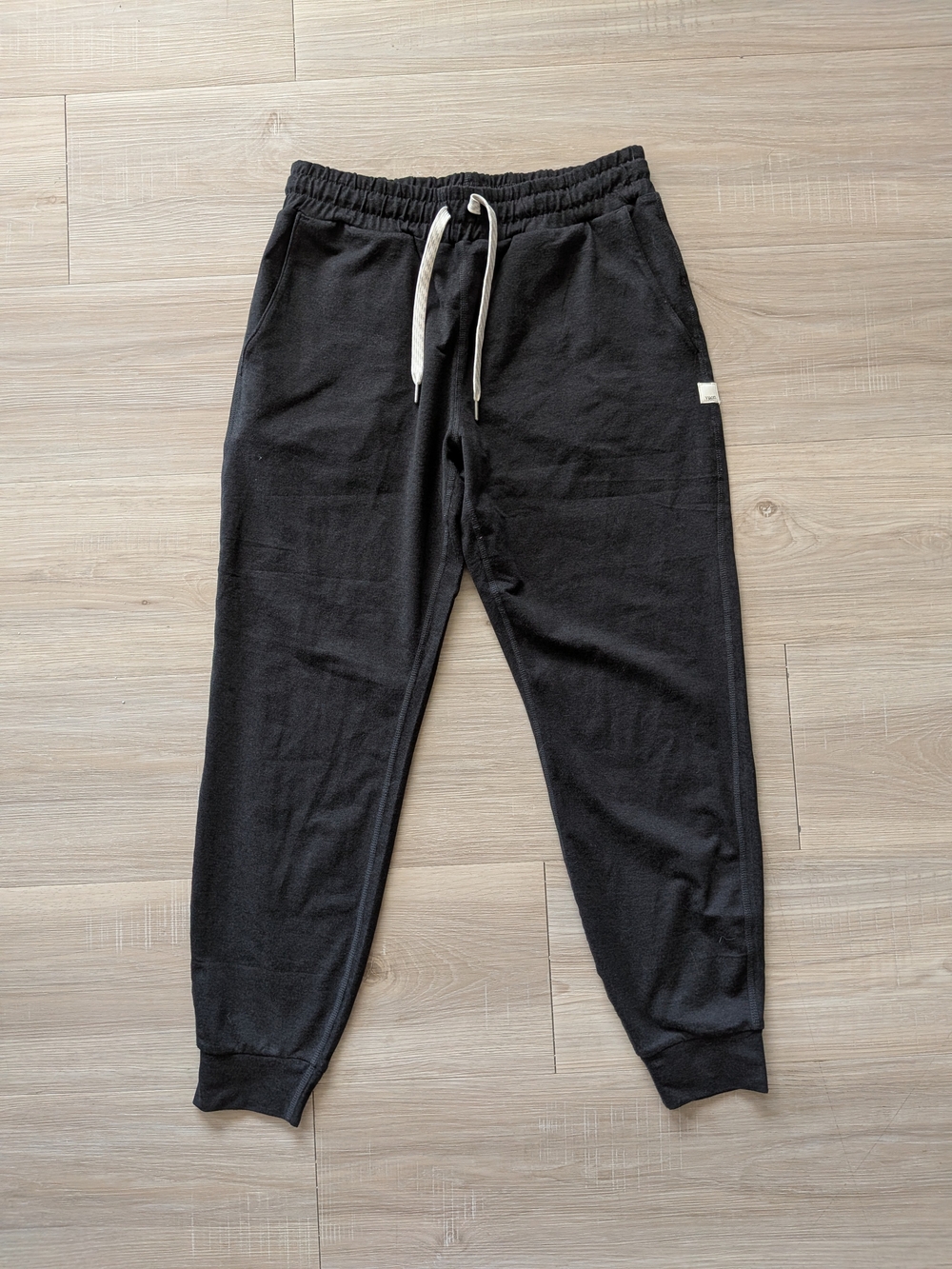 Vuori Performance Jogger - Heather Black - Picture 6 of 13
